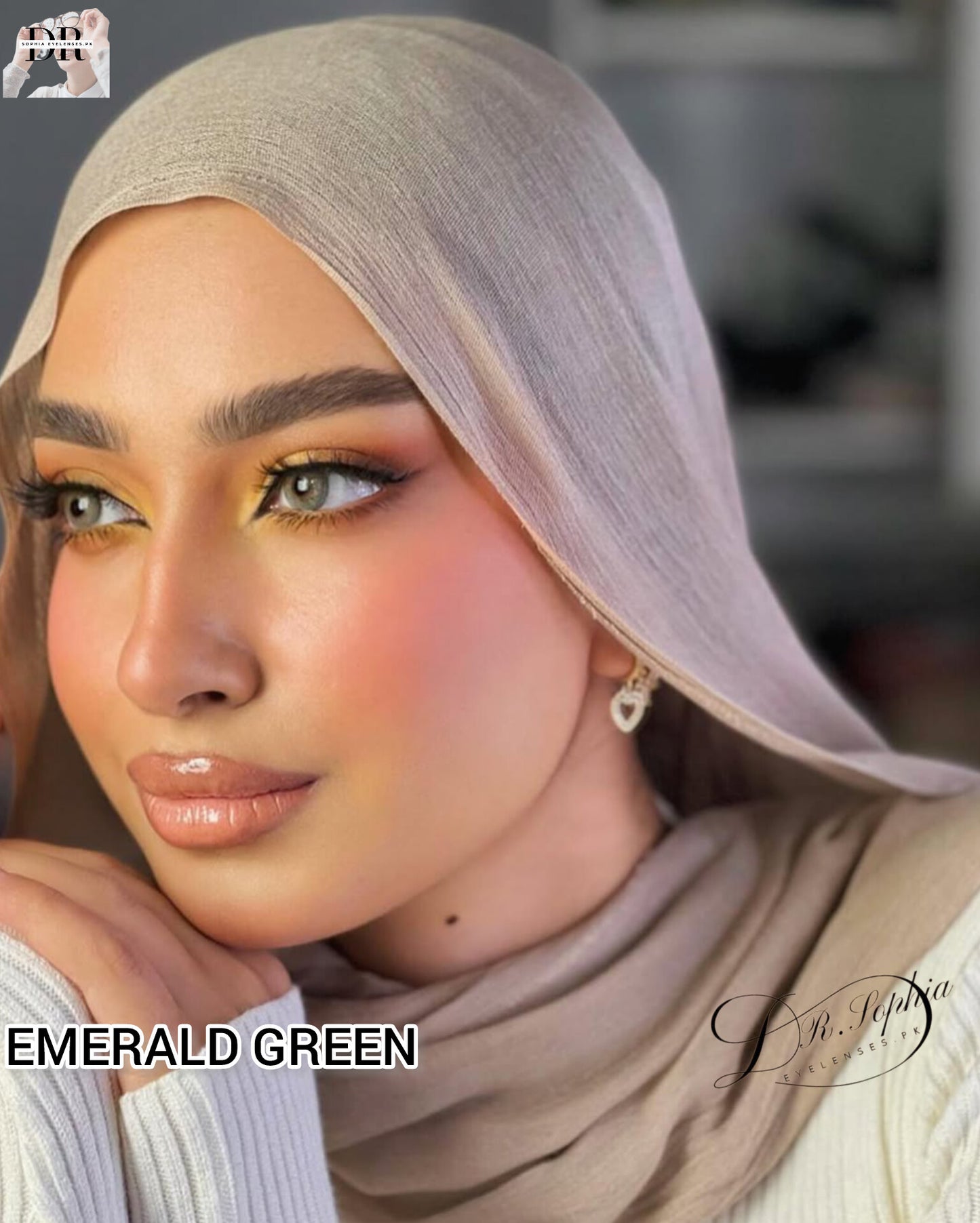 EMERALD GREEN